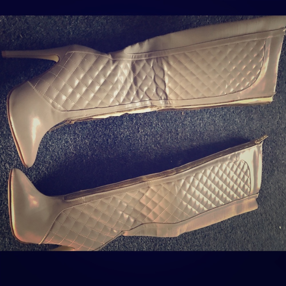 Above knee quilted tan sexy boots ax. 5.5